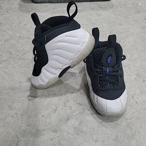 Nike Little Foamposite One White Black Shoes CZ2551-100 Toddler Infant Sz 5c
